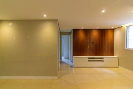 Sala de apartamento para alugar com 2 quartos, 70m² em Jardim Prudência, São Paulo