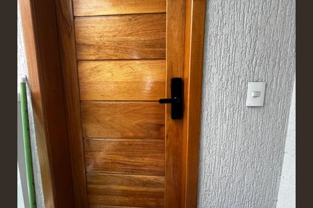 Apartamento para alugar com 27m², 1 quarto e sem vagaFachada eletrônica e porta