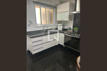 Casa de condomínio para alugar com 230m², 3 quartos e 4 vagasCozinha