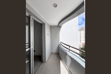 Sacada de apartamento à venda com 2 quartos, 58m² em Vila Gumercindo, São Paulo