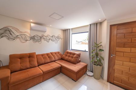 Sala de casa de condomínio à venda com 2 quartos, 109m² em Vila Ré, São Paulo