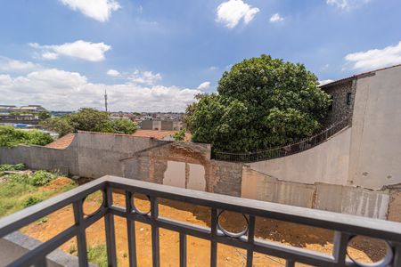 Casa de condomínio à venda com 115m², 2 quartos e 2 vagasVaranda do Quarto 2
