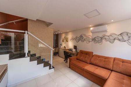 Casa de condomínio à venda com 115m², 2 quartos e 2 vagasSala