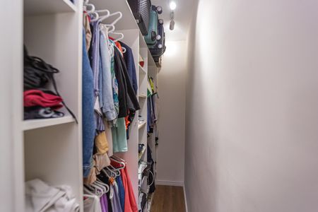 Casa de condomínio à venda com 115m², 2 quartos e 2 vagasCloset do quarto 2