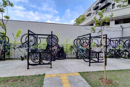 Apartamento à venda com 33m², 2 quartos e sem vagaÁrea comum