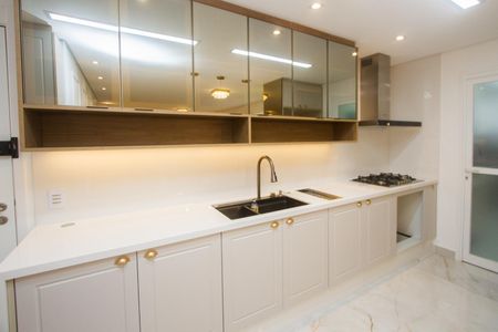 Apartamento para alugar com 105m², 2 quartos e 2 vagas Apartamento para alugar com 105m², 2 quartos e 2 vagasCozinha