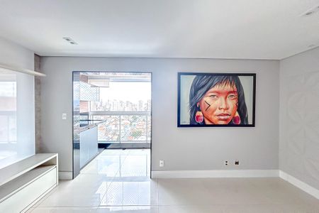 Apartamento à venda com 74m², 2 quartos e 3 vagasSala