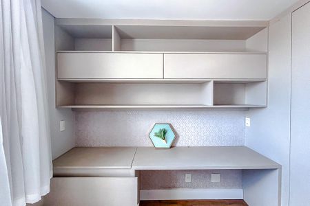 Apartamento à venda com 74m², 2 quartos e 3 vagasQuarto 