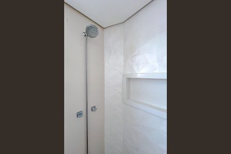 Apartamento à venda com 74m², 2 quartos e 3 vagasBanheiro da Suíte