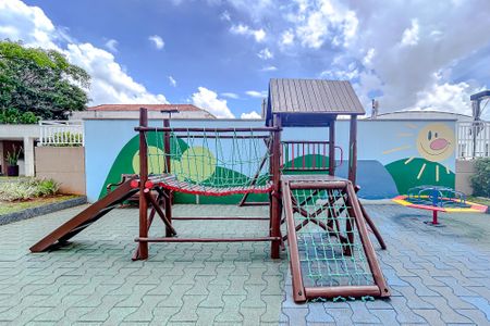 Apartamento à venda com 74m², 2 quartos e 3 vagasÁrea comum - Playground