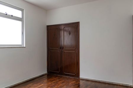Apartamento à venda com 160m², 4 quartos e 1 vaga Apartamento à venda com 160m², 4 quartos e 1 vagaQuarto 2