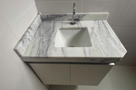 Apartamento à venda com 51m², 2 quartos e 1 vagaSuíte - Banheiro 