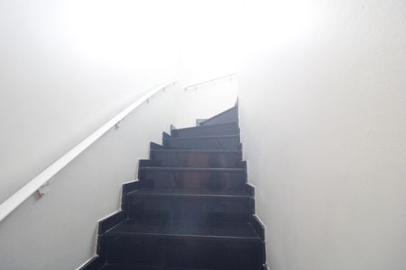 Casa para alugar com 164m², 3 quartos e 2 vagasEscada