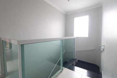 Casa para alugar com 164m², 3 quartos e 2 vagasEscada