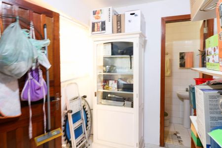 Casa à venda com 167m², 5 quartos e 2 vagasQuarto de Serviço