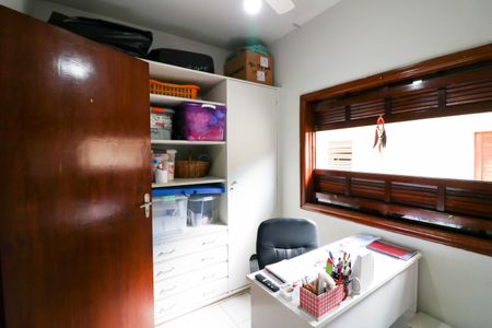 Casa à venda com 167m², 5 quartos e 2 vagasQuarto 3