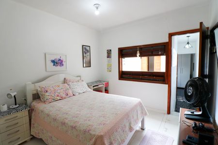 Casa à venda com 167m², 5 quartos e 2 vagasQuarto 2