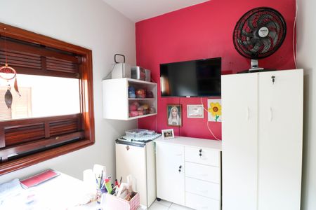 Casa à venda com 167m², 5 quartos e 2 vagasQuarto 3