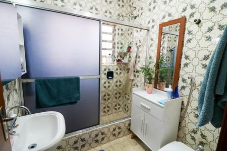 Casa à venda com 167m², 5 quartos e 2 vagasBanheiro da Suíte