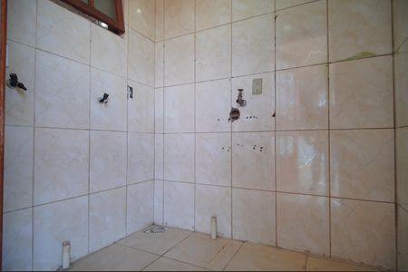 Casa para alugar com 60m², 2 quartos e 1 vagaÁrea de Serviço