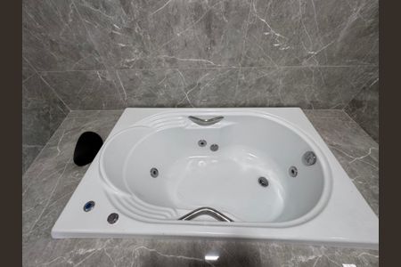 Apartamento à venda com 240m², 3 quartos e 2 vagasSuíte 3 - Banheiro