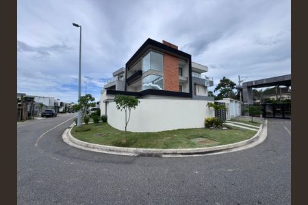 Apartamento à venda com 240m², 3 quartos e 2 vagasFachada
