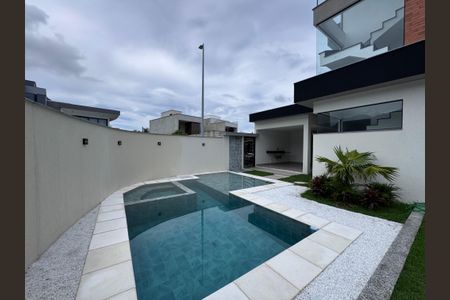 Apartamento à venda com 240m², 3 quartos e 2 vagasÁrea externa