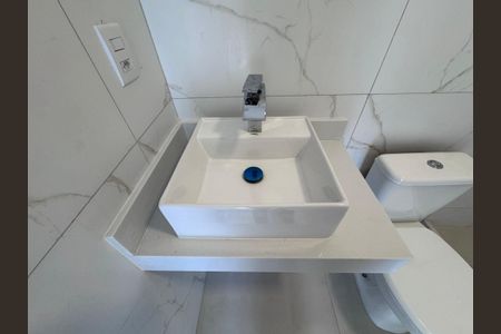 Apartamento à venda com 240m², 3 quartos e 2 vagasSuíte 1 - Banheiro