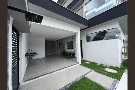 Apartamento à venda com 240m², 3 quartos e 2 vagasÁrea externa