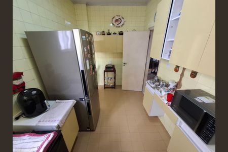 Apartamento à venda com 163m², 4 quartos e sem vagaCozinha 
