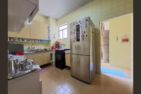 Apartamento à venda com 163m², 4 quartos e sem vagaCozinha 