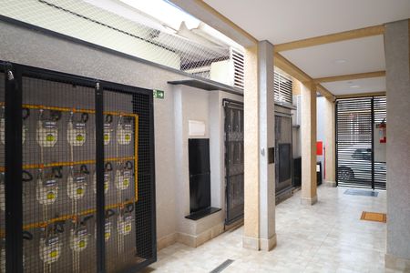 Apartamento à venda com 35m², 2 quartos e sem vagaÁrea comum - Saguão do prédio