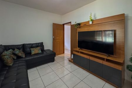 Casa à venda com 220m², 3 quartos e 4 vagasSala