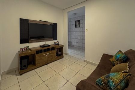 Sala de casa à venda com 3 quartos, 220m² em Pompéia, Belo Horizonte