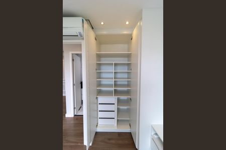 Apartamento para alugar com 40m², 1 quarto e 1 vaga Apartamento para alugar com 40m², 1 quarto e 1 vagaQuarto - Armário