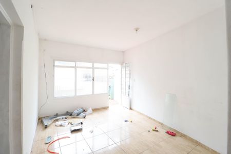 Casa para alugar com 2 quartos, 80m² em Vila Nivi, São Paulo