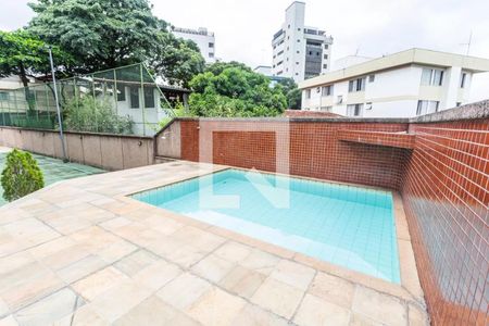 Apartamento à venda com 260m², 4 quartos e 3 vagas Apartamento à venda com 260m², 4 quartos e 3 vagasÁrea Externa - Piscina