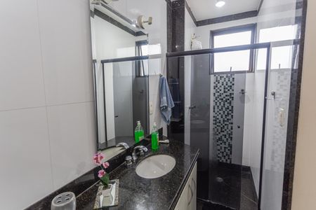Apartamento à venda com 260m², 4 quartos e 3 vagas Apartamento à venda com 260m², 4 quartos e 3 vagasBanheiro da Suíte 3