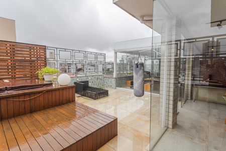 Apartamento à venda com 260m², 4 quartos e 3 vagas Apartamento à venda com 260m², 4 quartos e 3 vagasCobertura