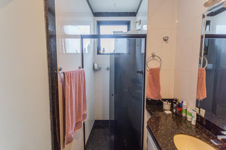 Apartamento à venda com 260m², 4 quartos e 3 vagas Apartamento à venda com 260m², 4 quartos e 3 vagasBanheiro da Suíte 2