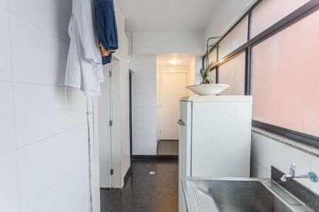 Apartamento à venda com 260m², 4 quartos e 3 vagas Apartamento à venda com 260m², 4 quartos e 3 vagasÁrea de Serviço