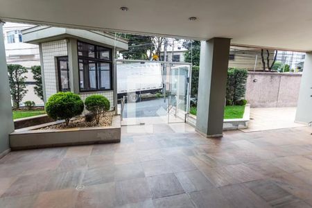 Apartamento à venda com 260m², 4 quartos e 3 vagas Apartamento à venda com 260m², 4 quartos e 3 vagasHall de entrada