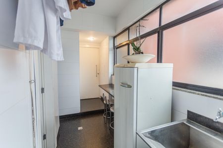 Apartamento à venda com 260m², 4 quartos e 3 vagas Apartamento à venda com 260m², 4 quartos e 3 vagasÁrea de Serviço