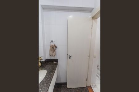 Apartamento à venda com 260m², 4 quartos e 3 vagas Apartamento à venda com 260m², 4 quartos e 3 vagasLavabo