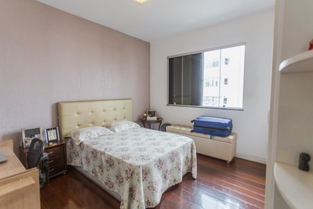 Apartamento à venda com 260m², 4 quartos e 3 vagas Apartamento à venda com 260m², 4 quartos e 3 vagasSuíte 1