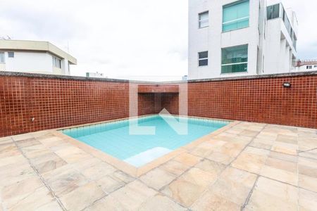 Apartamento à venda com 260m², 4 quartos e 3 vagas Apartamento à venda com 260m², 4 quartos e 3 vagasÁrea Externa - Piscina
