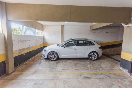 Apartamento à venda com 260m², 4 quartos e 3 vagas Apartamento à venda com 260m², 4 quartos e 3 vagasGaragem para Visitantes