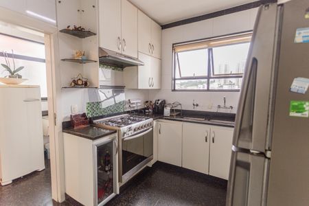 Apartamento à venda com 260m², 4 quartos e 3 vagas Apartamento à venda com 260m², 4 quartos e 3 vagasCozinha