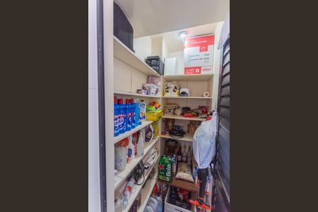 Apartamento à venda com 260m², 4 quartos e 3 vagas Apartamento à venda com 260m², 4 quartos e 3 vagasDespensa