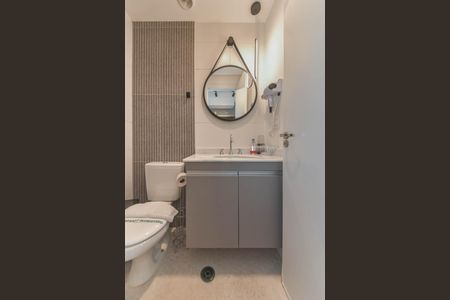 Banheiro de kitnet/studio para alugar com 1 quarto, 25m² em Brooklin, São Paulo